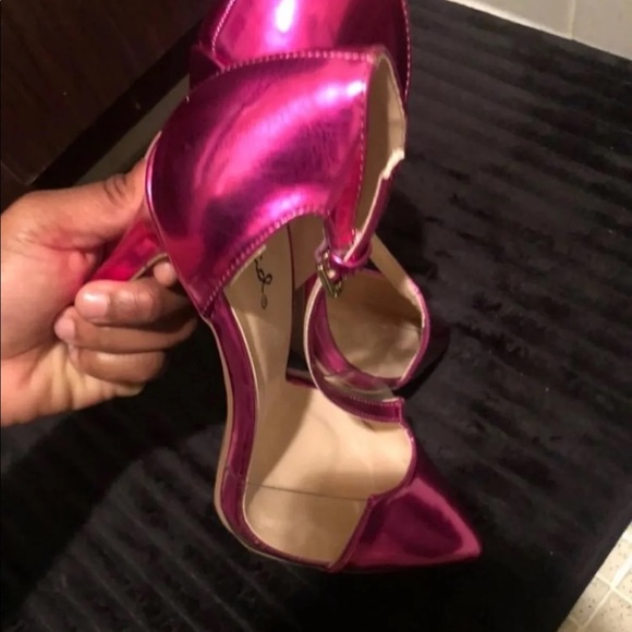 Heels - Picture 6 of 7